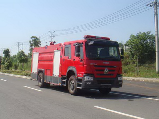 江特牌JDF5204GXFSG80型水罐消防车