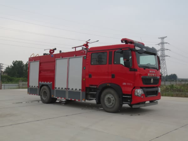 江特牌JDF5190GXFGL70/Z型干粉水联用消防车