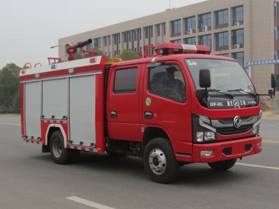 国六东风小多利卡2-3吨泡沫消防车